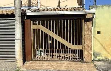 Imagem: O apartamento possui 3 Dormitórios, 1 Banheiro, 1 Vaga na garagem