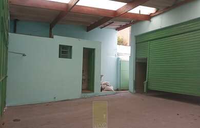 Imagem: O depósito possui 3 Vagas na garagem, 600m² de Área e está