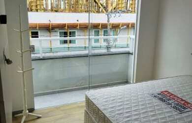 Imagem: A kitnet possui 1 Dormitório, 1 Banheiro, 1 Vaga na garagem