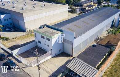 Imagem: O depósito possui 1.200m² de Área e está localizado em