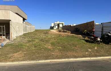 Imagem: O terreno possui 360m² de Área e está localizado em Jardins