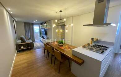 Imagem: O apartamento possui 3 Dormitórios, 2 Banheiros, 5 Vagas na