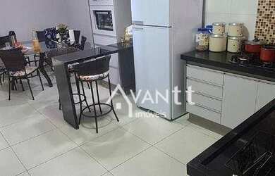 Imagem: A casa possui 3 Dormitórios, 2 Banheiros, 120m² de Área e