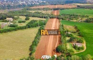 Imagem: O terreno possui 210m² de Área e está localizado em Porto