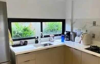 Imagem: A casa em condomínio possui 3 Dormitórios, 4 Banheiros, 2