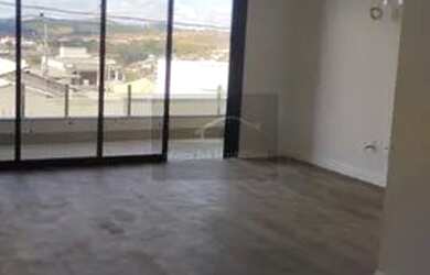 Imagem: A casa possui 3 Dormitórios, 3 Banheiros e está localizado