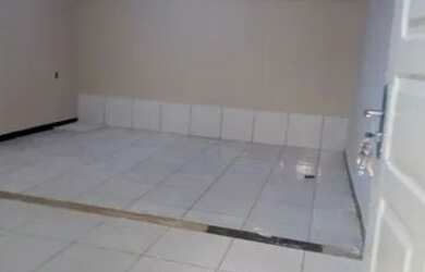 Imagem: A casa possui 2 Dormitórios, 1 Banheiro e 1 Vaga na garagem