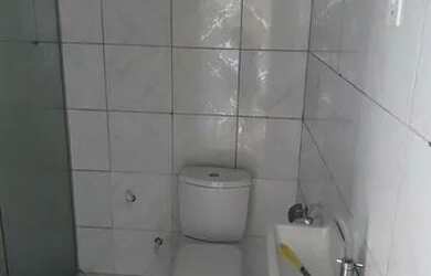 Imagem: A casa possui 2 Dormitórios e 1 Banheiro e está localizado