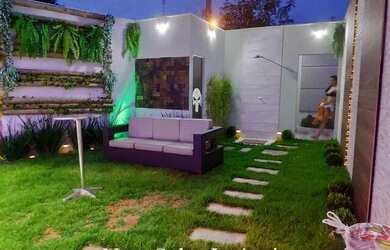 Imagem: A casa possui 2 Dormitórios, 1 Banheiro, 2 Vagas na garagem