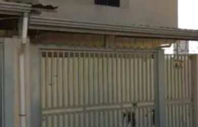 Imagem: A casa possui 1 Dormitório, 1 Banheiro, 2 Vagas na garagem