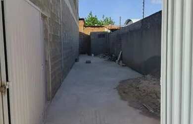 Imagem: O depósito possui 3 Vagas na garagem e 720m² de Área e está