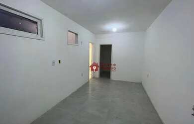 Imagem: A casa possui 1 Dormitório, 2 Banheiros, 70m² de Área e