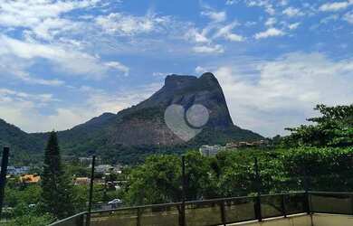 Imagem: O apartamento na cobertura possui 4 Dormitórios, 5 Banheiros