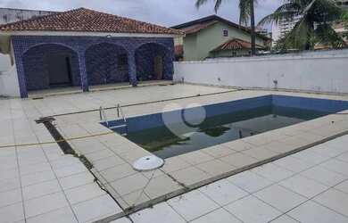 Imagem: A casa em condomínio possui 3 Dormitórios, 4 Banheiros, 5