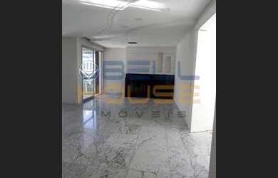 Imagem: O apartamento possui 4 Dormitórios, 1 Banheiro, 5 Vagas na