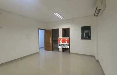 Imagem: O depósito possui 1 Vaga na garagem, 35m² de Área e está