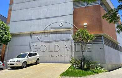 Imagem: O depósitoe possui 3 Vagas na garagem, 1136-0m² de Área está