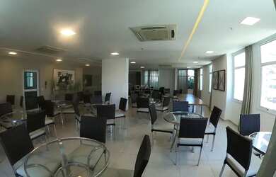 Imagem: O apartamento possui 3 Dormitórios, 5 Banheiros, 3 Vagas na