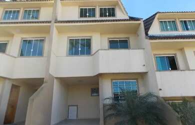 Imagem: A casa em condomínio possui 3 Dormitórios, 4 Banheiros, 1