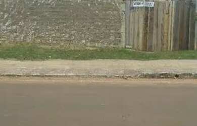 Imagem: A casa à venda possui 2 Dormitórios, 1 Banheiro e 3 Vagas