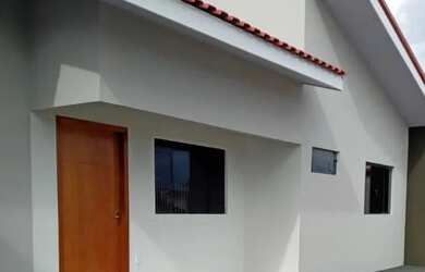 Imagem: A casa possui 3 Dormitórios, 2 Banheiros, 190m² de Área e