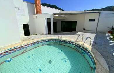 Imagem: O apartamento possui 4 Dormitórios, 4 Banheiros, 1 Vaga na