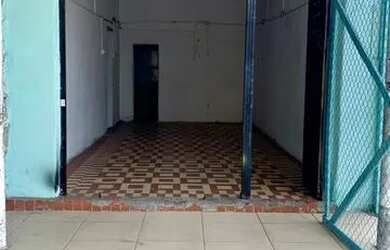 Imagem: A casa possui 1 Banheiro e 25m² de Área e está localizado