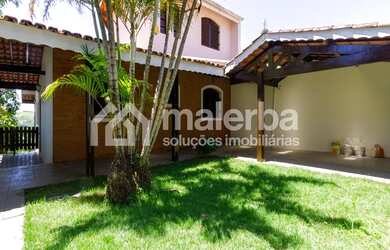 Imagem: A casa possui 3 Dormitórios, 2 Banheiros, 184m² de Área e