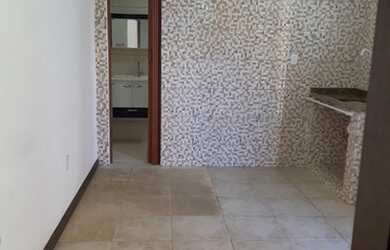 Imagem: A casa possui 1 Dormitório, 1 Banheiro, 1 Vaga na garagem