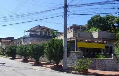 Imagem: O apartamento possui 2 Dormitórios, 1 Banheiro, 2 Vagas na