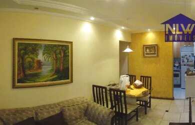 Imagem: O apartamento possui 2 Dormitórios, 1 Banheiro, 1 Vaga na garagem