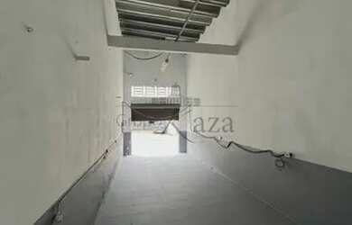 Imagem: O depósito possui 34m² de Área e está localizado em Santa