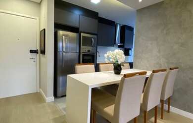 Imagem: O apartamento possui 2 Dormitórios, 1 Banheiro, 1 Vaga na garagem