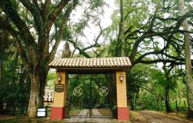 Imagem 5: Fazenda Bom Retiro. PiscinaeChurrasqueira