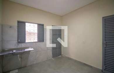 Imagem: A casa para alugar possui 1 Dormitório, 1 Banheiro e 60m²