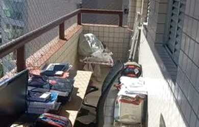 Imagem: O apartamento possui 3 Dormitórios, 2 Banheiros, 2 Vagas na