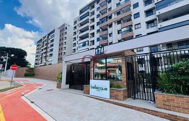 Imagem: O apartamento possui 2 Dormitórios, 2 Banheiros, 2 Vagas na