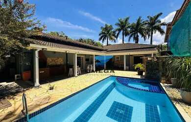 Imagem: A casa em condomínio possui 4 Dormitórios, 4 Banheiros, 2