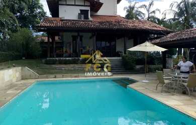 Imagem: A casa em condomínio possui 5 Dormitórios, 5 Banheiros, 5