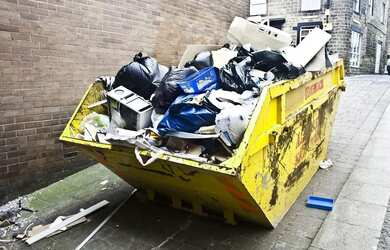 Imagem: O depósito possui 300m² de Área e está localizado em Centro