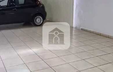 Imagem: A casa possui 3 Dormitórios, 3 Banheiros, 3 Vagas na garagem