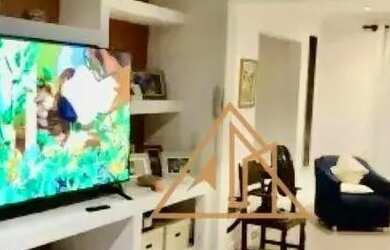 Imagem: A casa em condomínio possui 4 Dormitórios, 4 Banheiros, 3