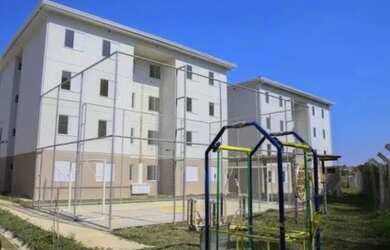 Imagem: O apartamento possui 2 Dormitórios, 1 Banheiro, 1 Vaga na garagem