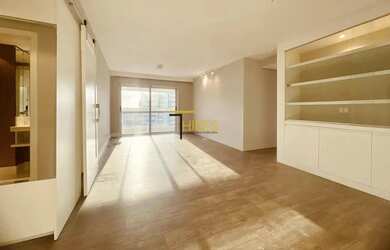 Imagem: O apartamento possui 3 Dormitórios, 3 Banheiros, 2 Vagas na