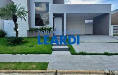 Imagem: A casa em condomínio possui 3 Dormitórios, 5 Banheiros, 2