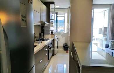 Imagem: O apartamento possui 2 Dormitórios, 2 Banheiros, 2 Vagas na