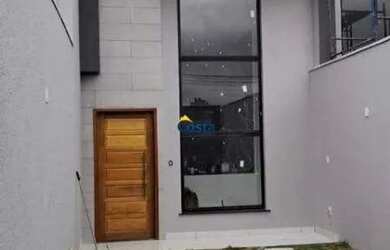 Imagem: A casa à venda possui 2 Dormitórios, 2 Banheiros, 1 Vaga na