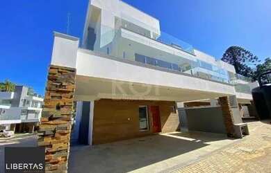 Imagem: A casa em condomínio possui 3 Dormitórios, 5 Banheiros, 2