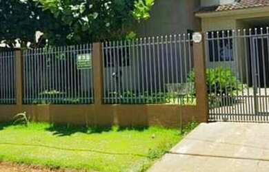 Imagem: A casa para alugar possui 1 Dormitório, 2 Vagas na garagem