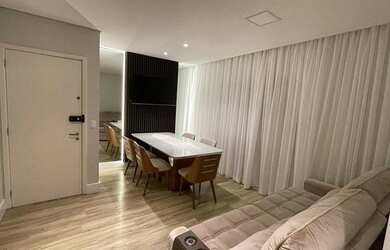 Imagem: O apartamento possui 3 Dormitórios, 2 Banheiros, 2 Vagas na